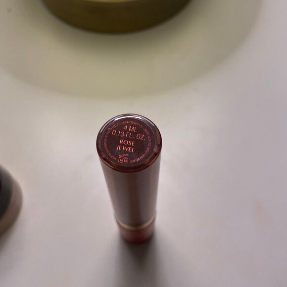 Charlotte Tilbury Jewel Lip Gloss -Rose Jewel NWOB - Picture 3 of 4